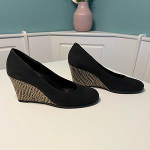Women’s Wedge Heel, Black, Size 7
